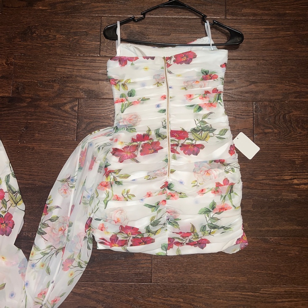 Women’s Floral Dress - Picture 4 of 5